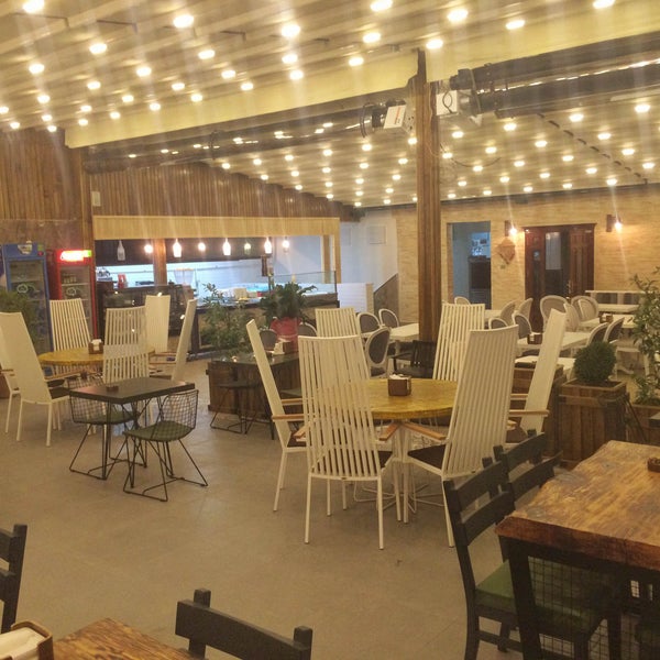 Foto diambil di Hanımeli Restaurant &amp; Cafe oleh Hanımeli Restaurant &amp; Cafe pada 9/25/2015