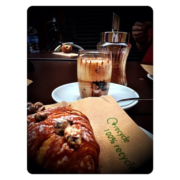 Das Foto wurde bei La Nevateria &quot;Sweets &amp; Coffee&quot; von Nuni S. am 8/12/2013 aufgenommen