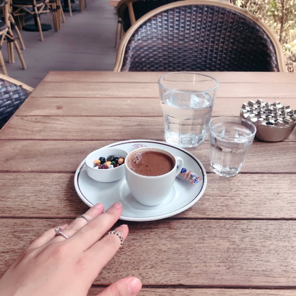 Foto diambil di Pizza House &amp; Coffee Corner oleh Ayşe K. pada 7/18/2019