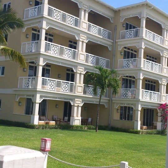 รูปภาพถ่ายที่ Alexandra Resort โดย Wahyu I. เมื่อ 6/3/2013