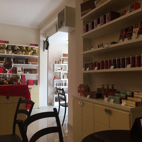 Chocolates Munik Loja de Fábrica Santana R. Caetezal, 316