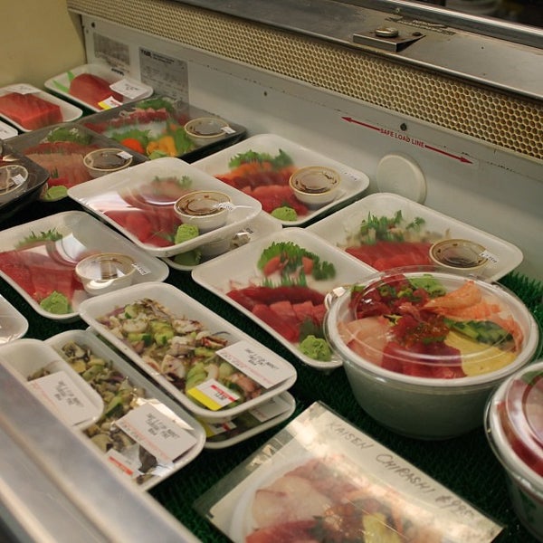 Take's Fish Market Mccully Moiliili 12人の訪問者