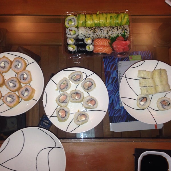 1/25/2014にjacqueline j.がMikan Sushi Santiagoで撮った写真
