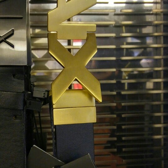 Introducir 54+ imagen armani exchange international plaza Abzlocal.mx