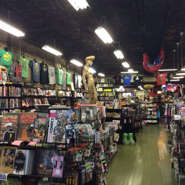 Great comic store with a friendly knowledgeable staff.  Plenty of current titles and trade paperbacks to choose from.