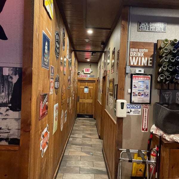 Karvers Grille Holbrook, NY