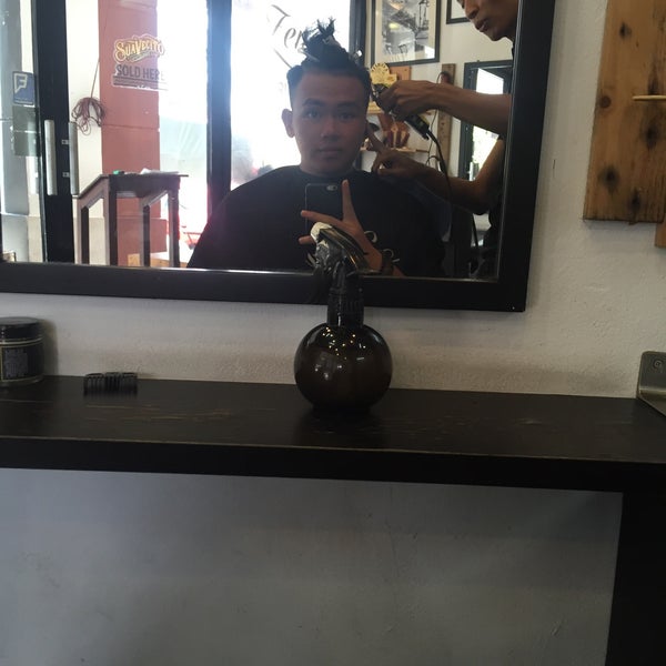 5/16/2016にJai H.がZenon Barbershopで撮った写真