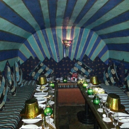Foto scattata a Ayoush Restaurant &amp; Bar da Tricia K. il 12/13/2012
