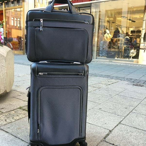 tumi stackable luggage