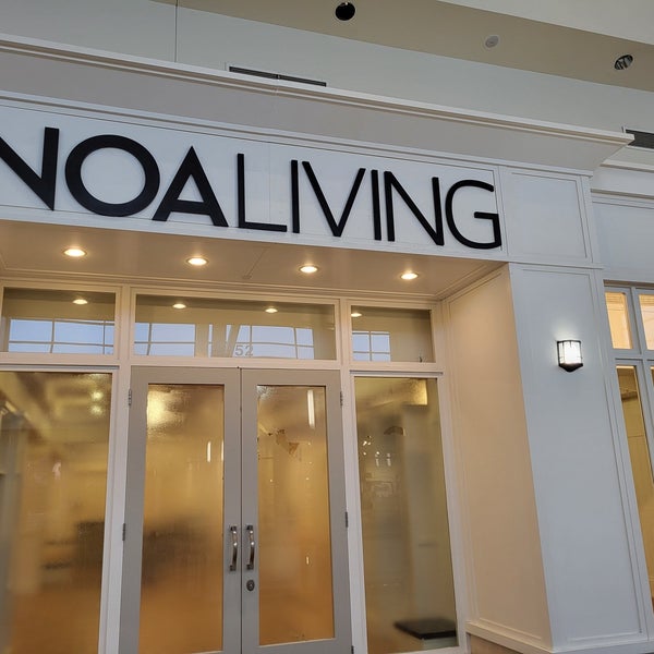 Z Gallerie does not exist...and the store that took over their space NoaLiving has just moved across the hall...