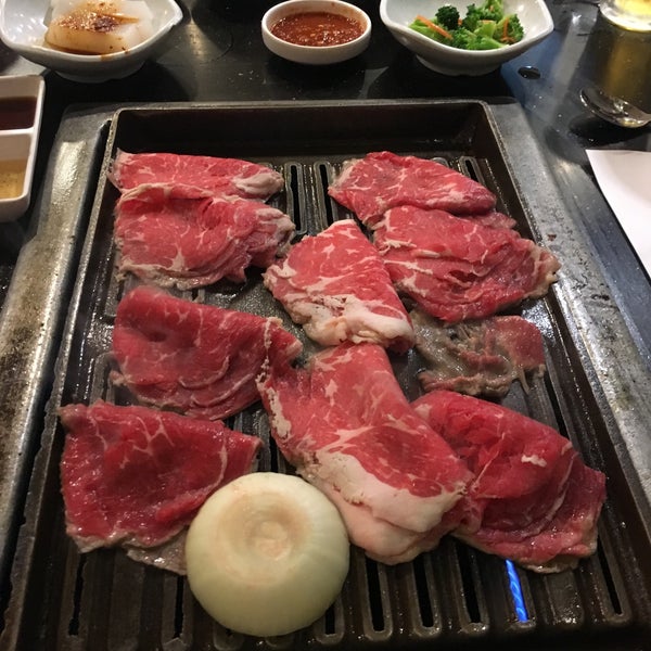 Das Foto wurde bei O Dae San Korean BBQ von Melissa M. am 10/18/2015 aufgenommen