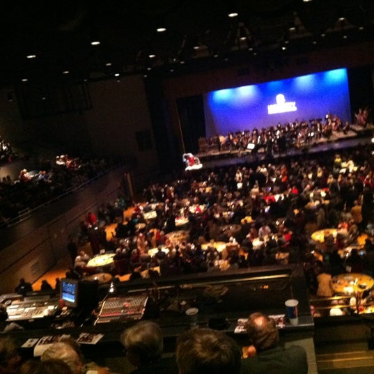 Foto scattata a Bell Auditorium da John B. il 12/15/2012