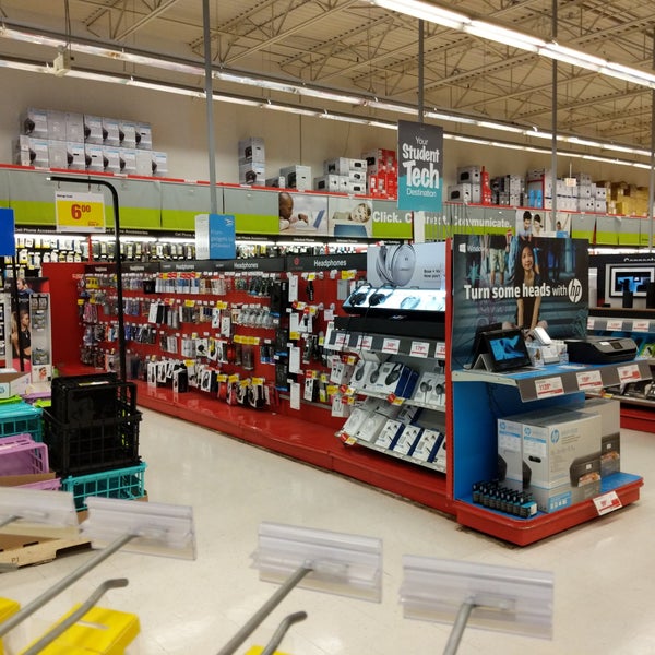 Staples Windsor, ON