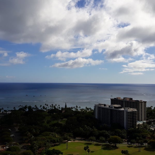 รูปภาพถ่ายที่ Holiday Inn Express Honolulu-Waikiki โดย kenny S. เมื่อ 5/1/2021