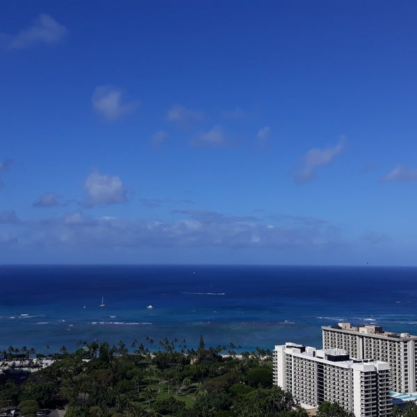 รูปภาพถ่ายที่ Holiday Inn Express Honolulu-Waikiki โดย kenny S. เมื่อ 5/9/2021