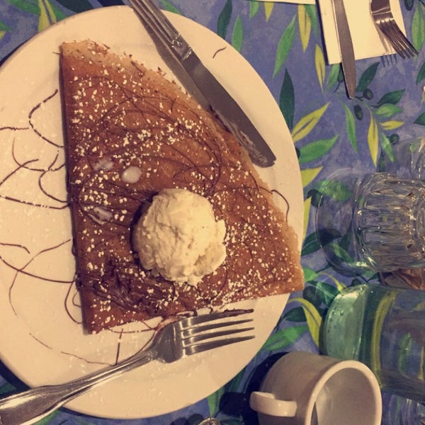 Photo taken at Crepes n&#39; Crepes by MH on 11/29/2015