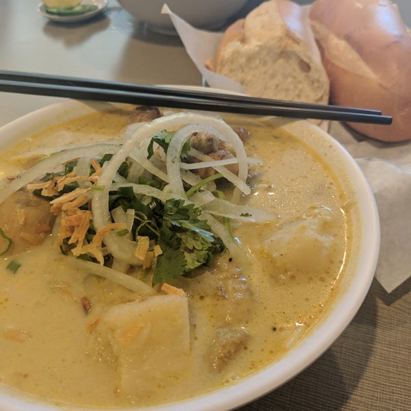 Photo taken at Golden Deli Vietnamese Restaurant by Michael B. on 3/16/2019