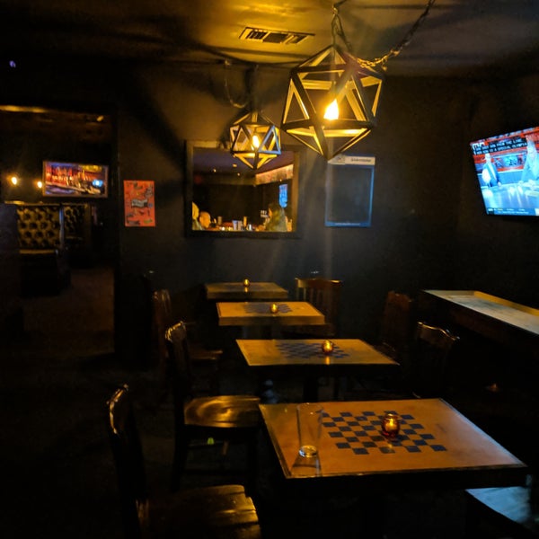 Foto tirada no(a) Verdugo Bar por Michael B. em 5/21/2019