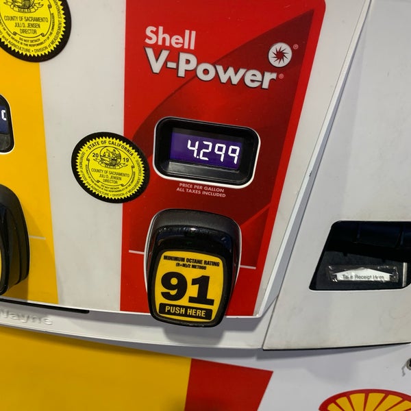 Shell Fuel Station in North Sacramento