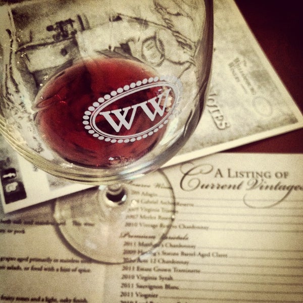 Foto tirada no(a) The Williamsburg Winery por Karin J. em 3/26/2013