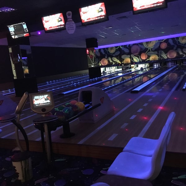 Photos at New Park Bowling - Bowling Alley in Mataró