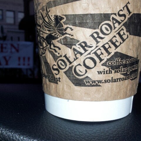 Foto tomada en Solar Roast Coffee  por Rob C. el 2/20/2013