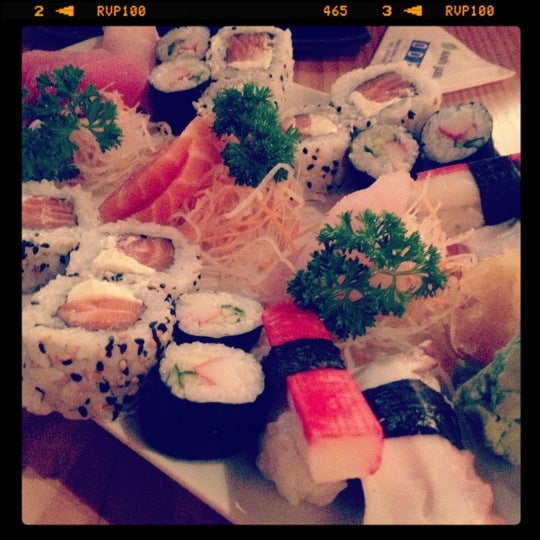 Photo taken at Sushi Yuzu by Vivian O. on 11/4/2012