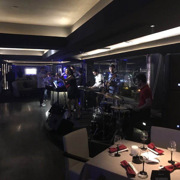 5/27/2017에 Farid S.님이 Eleven Restaurant &amp; Lounge에서 찍은 사진