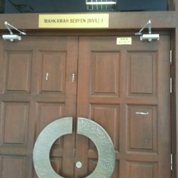 Photos at Mahkamah Tinggi Shah Alam - 25 tips