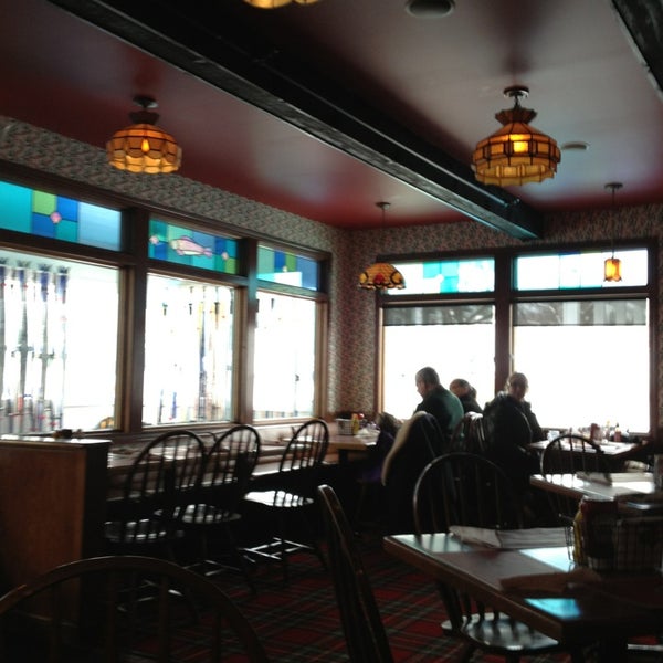 12/31/2012にTodd A.がVillage Inn Restaurantで撮った写真