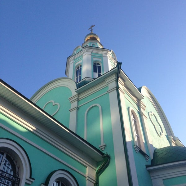 Храм Святой Троицы в Сходне