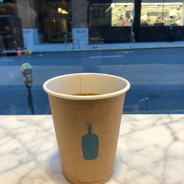 Photo taken at Blue Bottle Coffee by Abdullah A. on 12/19/2018