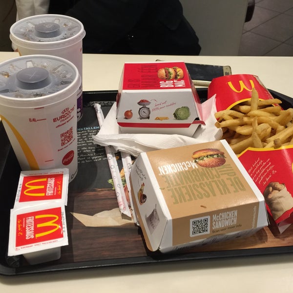 Foto scattata a McDonald&#39;s da Айля С. il 6/14/2016