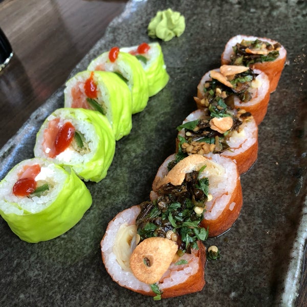Foto scattata a Blue Sushi Sake Grill da Scott C. il 2/3/2019
