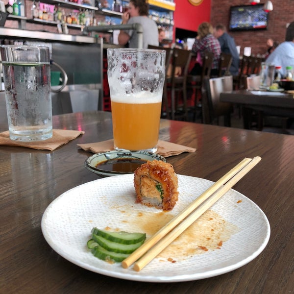 Foto tomada en Blue Sushi Sake Grill  por Scott C. el 2/3/2019