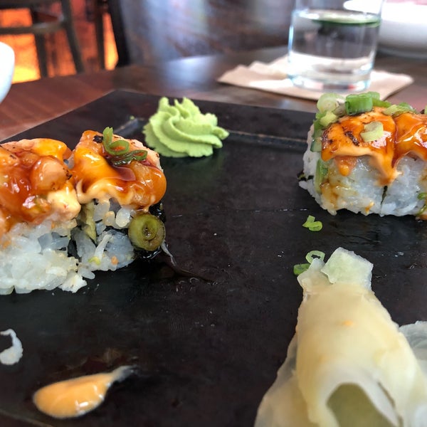 Das Foto wurde bei Blue Sushi Sake Grill von Scott C. am 6/9/2019 aufgenommen