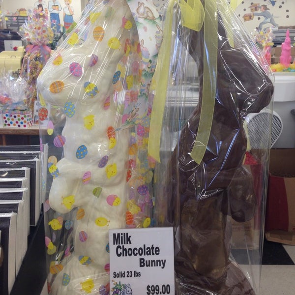 Cerreta Chocolate Factory Candy Store in Glendale