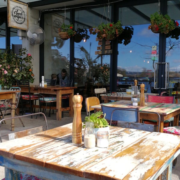 Local Press Café in Kingston