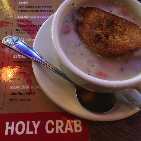Снимок сделан в Holy Crab Cajun Seafood Restaurant пользователем milk inque 5/26/2017