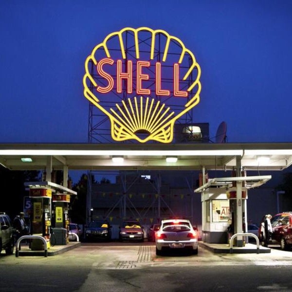 Shell Fuel Station in Boston