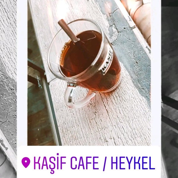 Photo taken at Kaşif Cafe / heykel by Şebnem on 10/9/2021