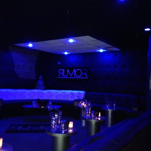 2/15/2013 tarihinde Tanya S.ziyaretçi tarafından Rumor Bar &amp; Lounge'de çekilen fotoğraf