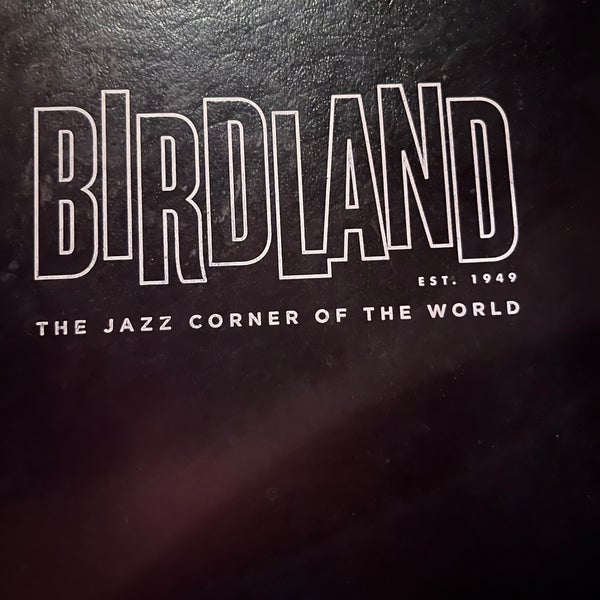 Foto tirada no(a) Birdland por Pat D. em 10/17/2022