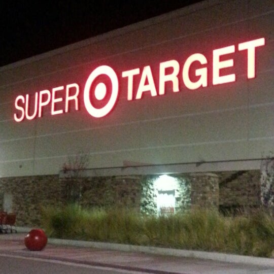 Super Target Moreno Valley, CA'da fotoğraflar