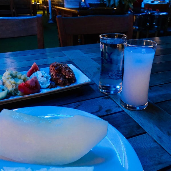 Снимок сделан в Çakıl Restaurant - Ataşehir пользователем Aksel K. 9/21/2018