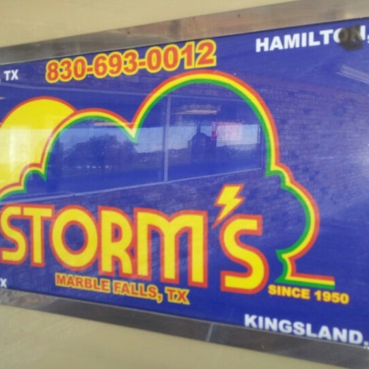 10/14/2012 tarihinde marii t.ziyaretçi tarafından Storm&#39;s Drive-In Restaurant - Marble Falls'de çekilen fotoğraf