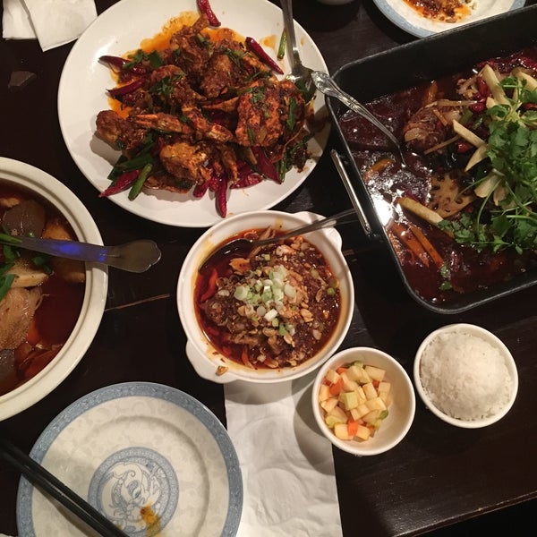 10/23/2016 tarihinde Maggie L.ziyaretçi tarafından EMei Restaurant'de çekilen fotoğraf
