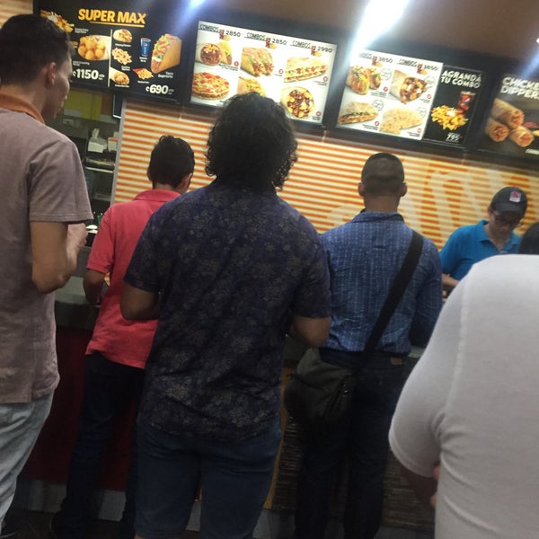 Taco Bell Restaurante de comida rápida en Heredia