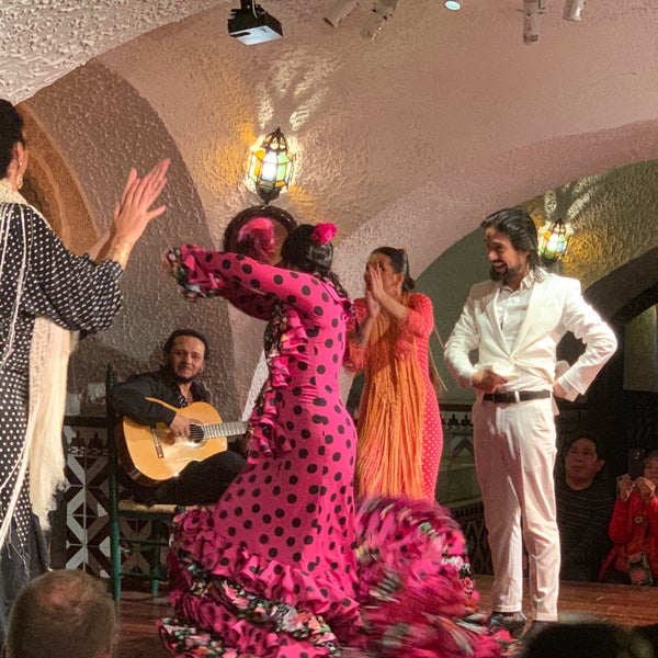 5/20/2019에 Viet D.님이 Tablao Flamenco Cordobés에서 찍은 사진