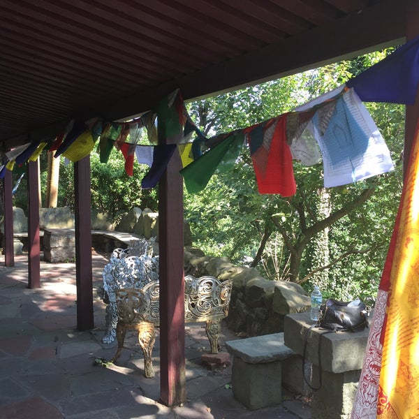 8/22/2015에 Anne님이 Jacques Marchais Museum of Tibetan Art에서 찍은 사진